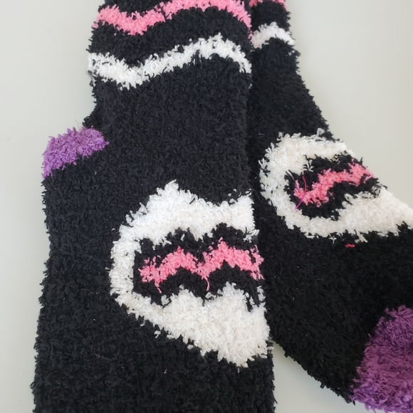 Iris fuzzy cozy socks NWT - Picture 2 of 4